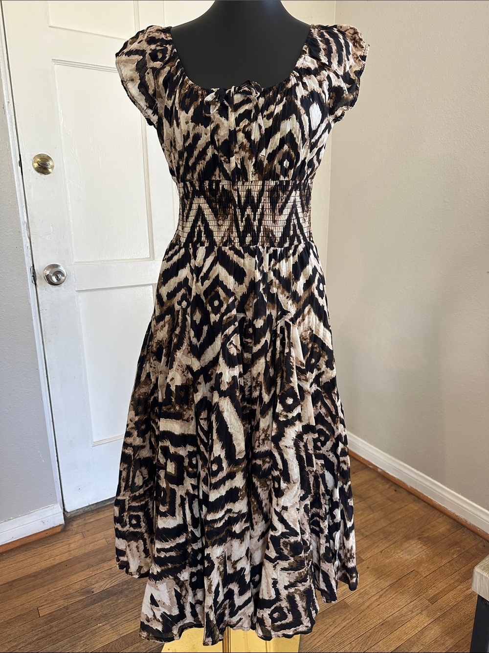 Grace Elements Black and Cream Printed Midi Dress